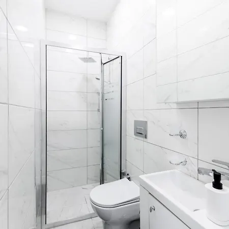 Luxury Flat Steps From Galata Tower- 2 Mins Metro Lägenhet