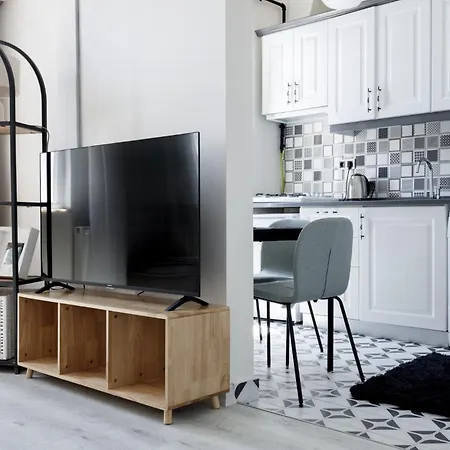 Luxury Flat Steps From Galata Tower- 2 Mins Metro Appartamento Provincia di Istanbul