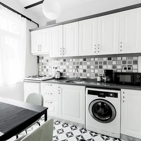 Daire Luxury Flat Steps From Galata Tower- 2 Mins Metro